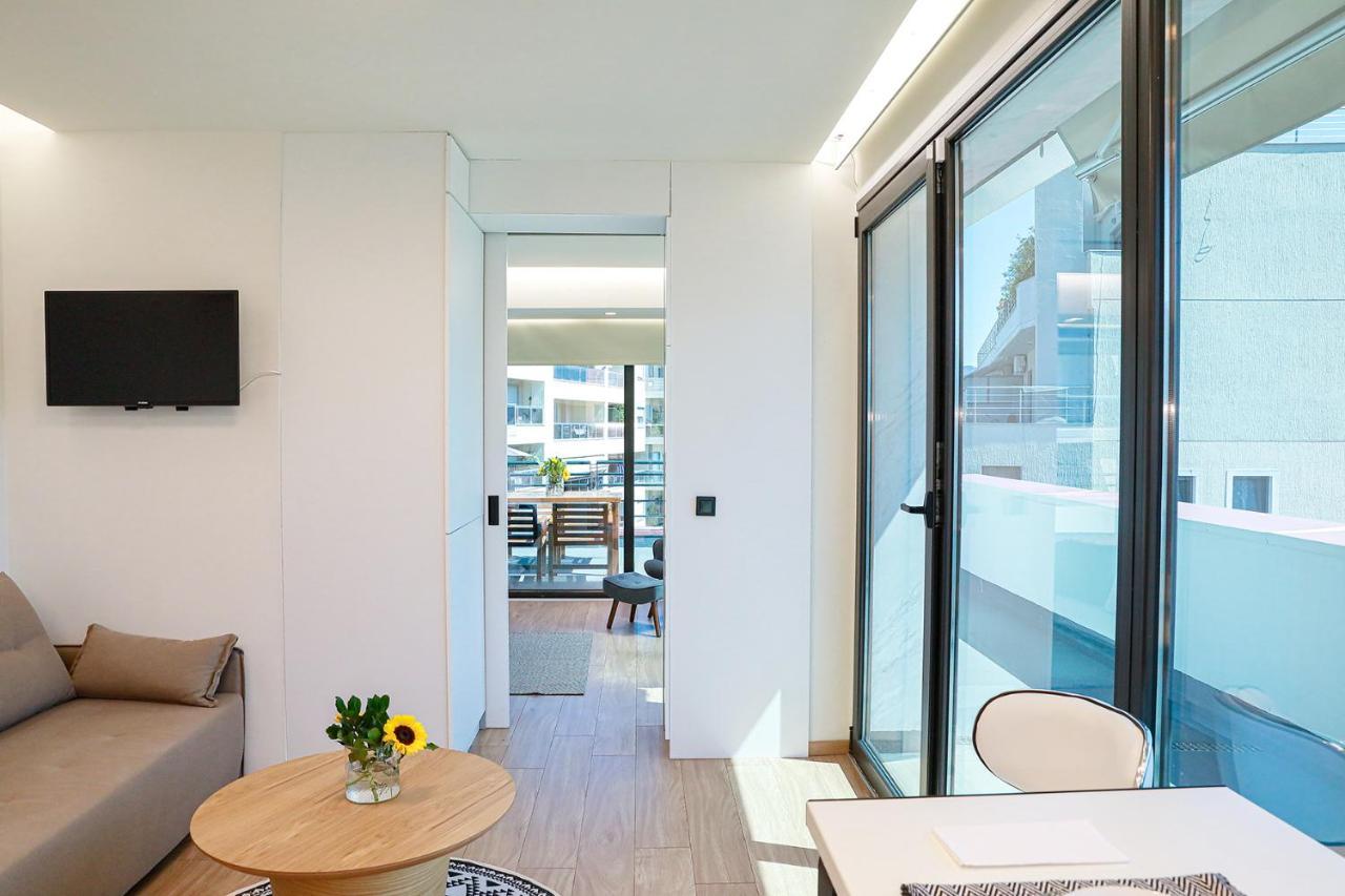 The First Key Luxury & Small Apartment In The Center Of İskeçe Dış mekan fotoğraf
