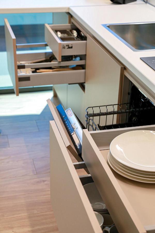 The First Key Luxury & Small Apartment In The Center Of İskeçe Dış mekan fotoğraf
