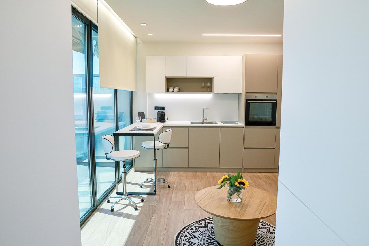 The First Key Luxury & Small Apartment In The Center Of İskeçe Dış mekan fotoğraf